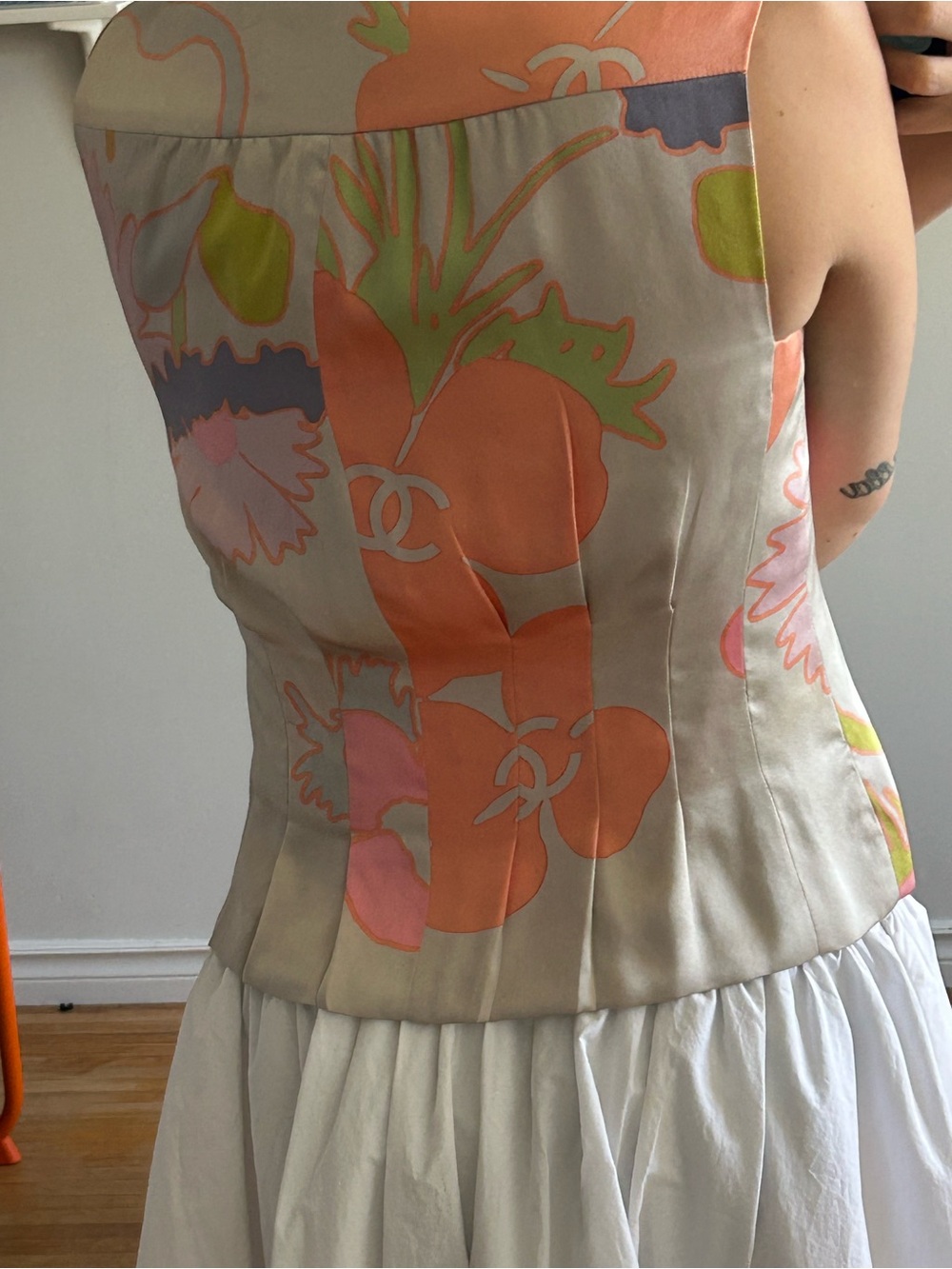 CHANEL Silk Logo Blouse - Picture 4 of 8